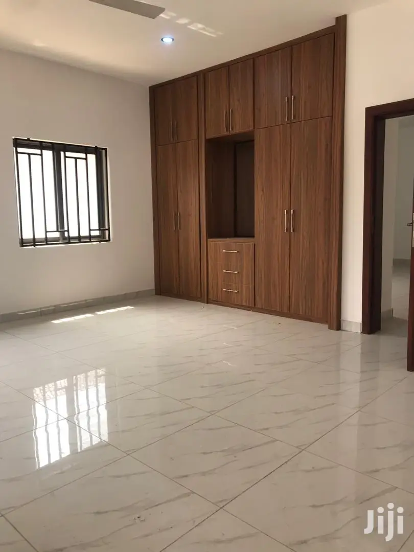 4bedroom Twon House Rent