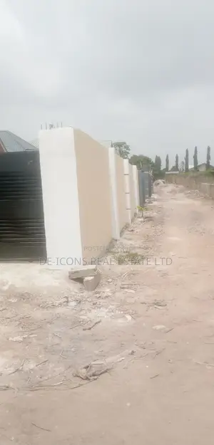 3bdrm House in De-Icons Real Estate, Awutu Senya East Municipal