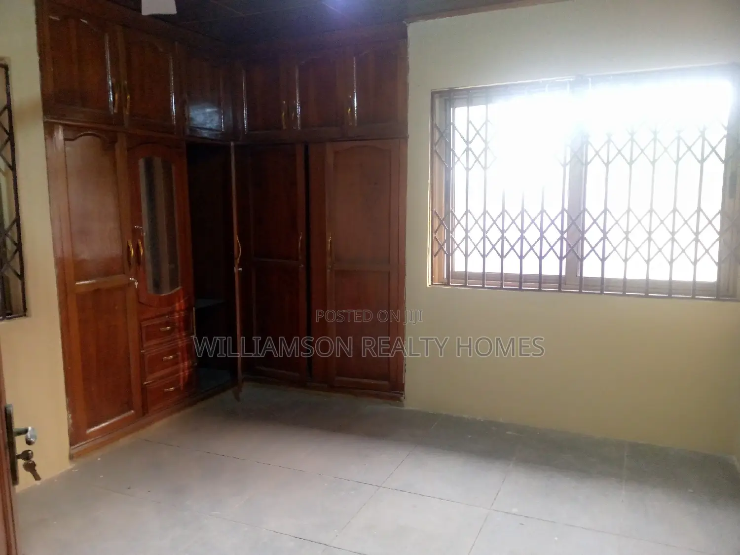 6bdrm House in Hfc Estate, Spintex for rent