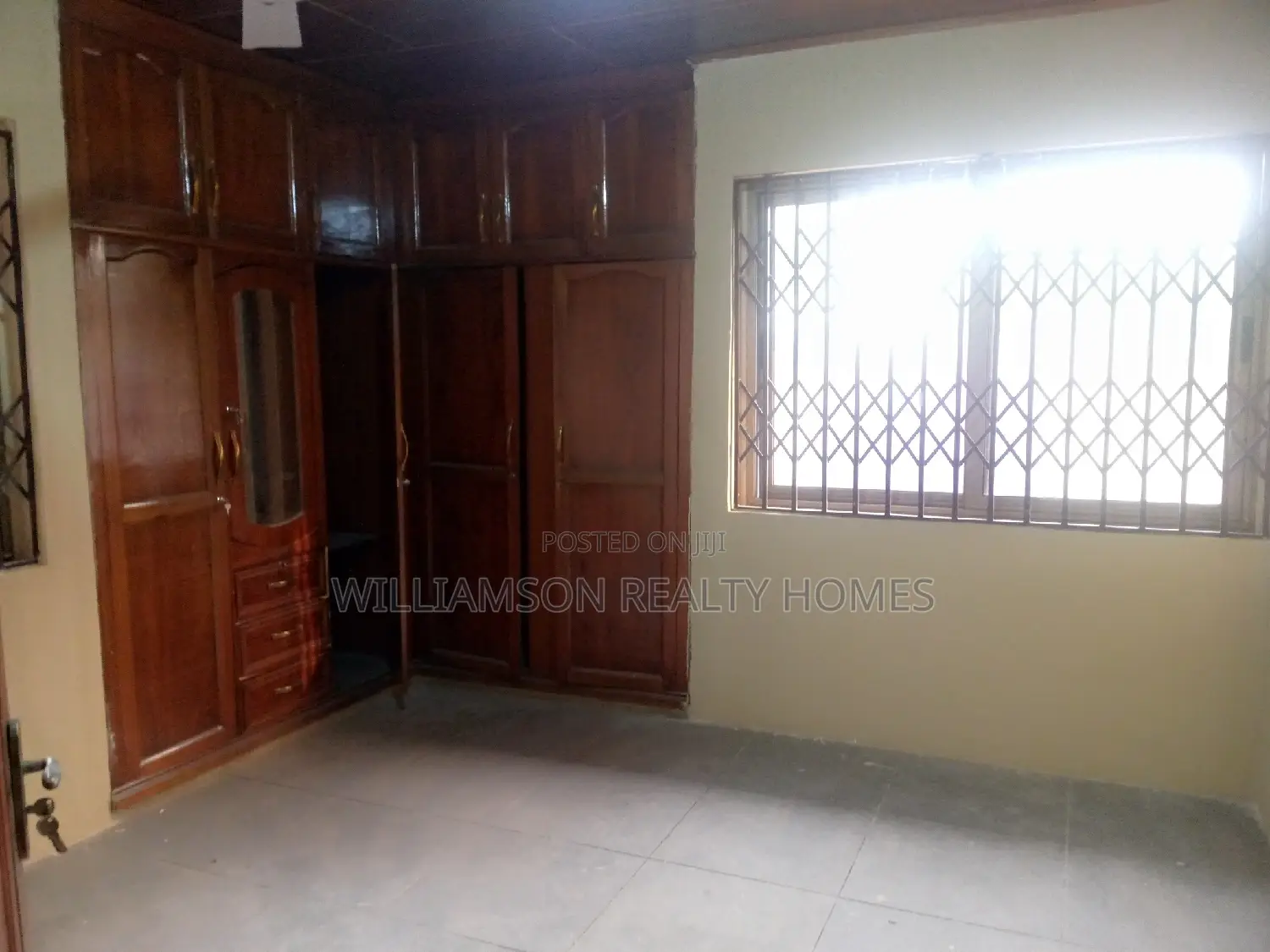 6bdrm House in Hfc Estate, Spintex for rent