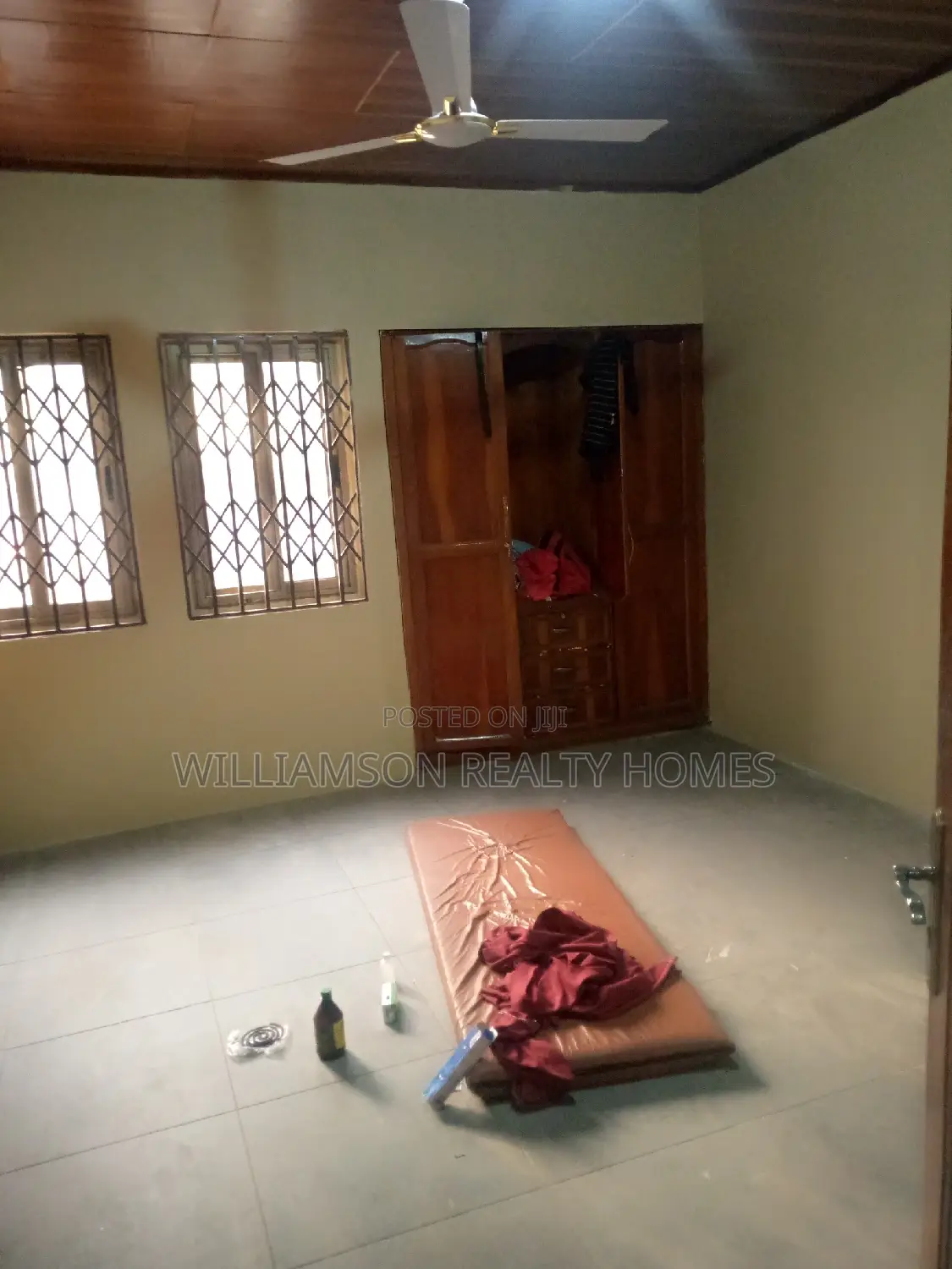 6bdrm House in Hfc Estate, Spintex for rent