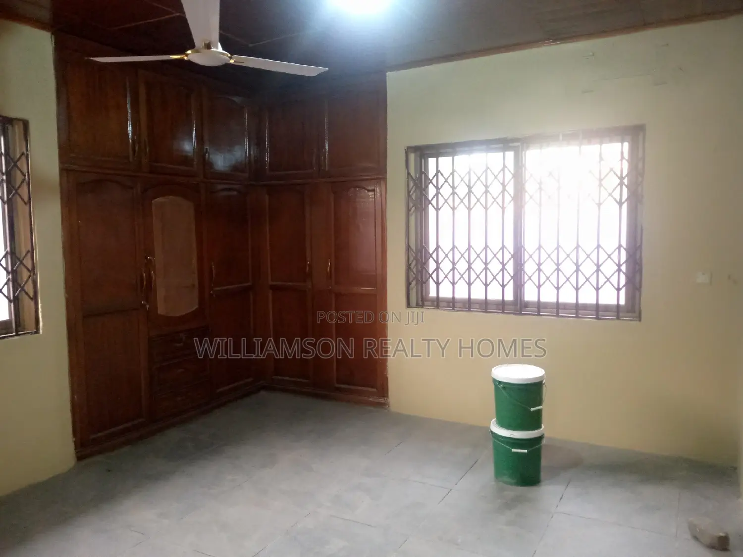 6bdrm House in Hfc Estate, Spintex for rent