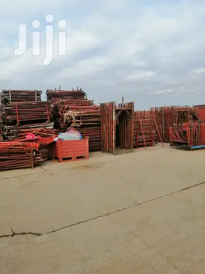 Scaffolds /Yellowboards/Decking/Pillars/Formworks/Doka/Props