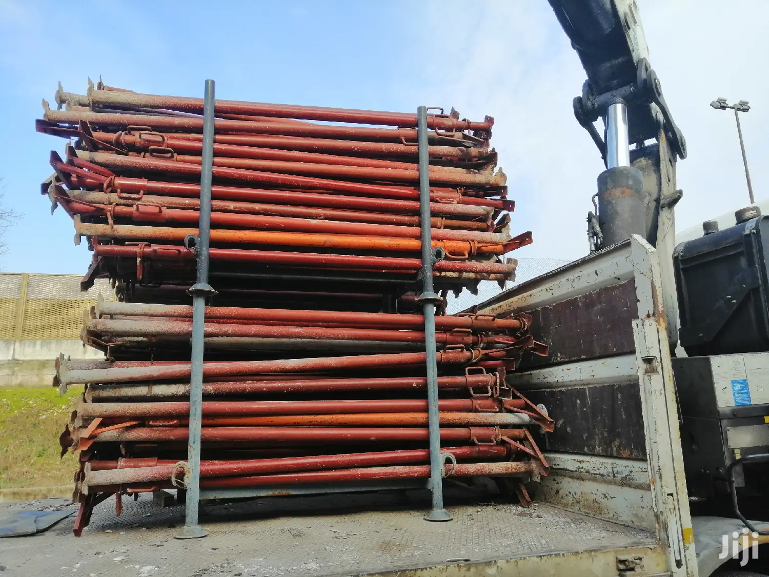 Scaffolds /Yellowboards/Decking/Pillars/Formworks/Doka/Props