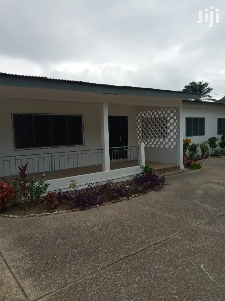 4bdrm House in Control, Dansoman for sale