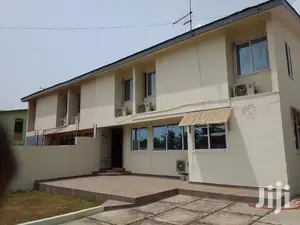 4bdrm House in Bronko Housing, Accra Metropolitan for rent