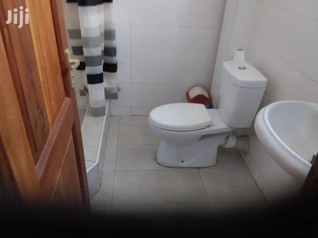 4bdrm House in Bronko Housing, Accra Metropolitan for rent