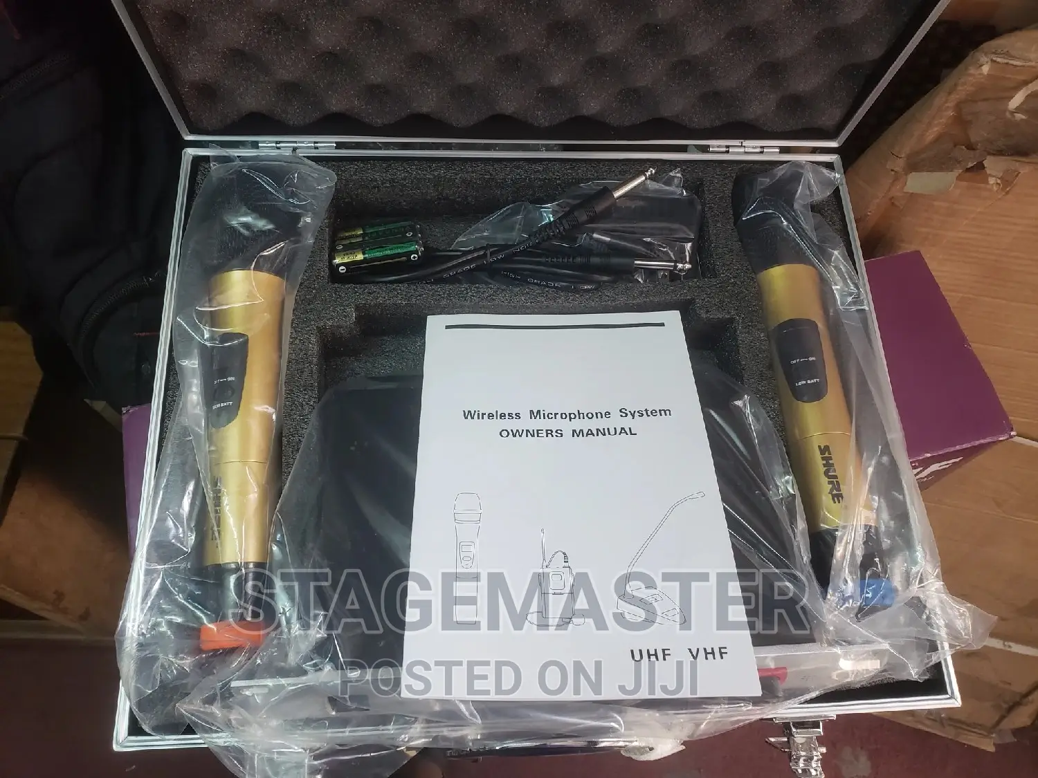 SHURE Cordless Briefcase Microphone.
