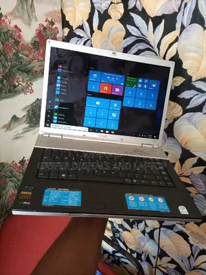Laptop Sony VAIO 15E F15218SN 3GB Intel Core 2 Duo HDD 160GB