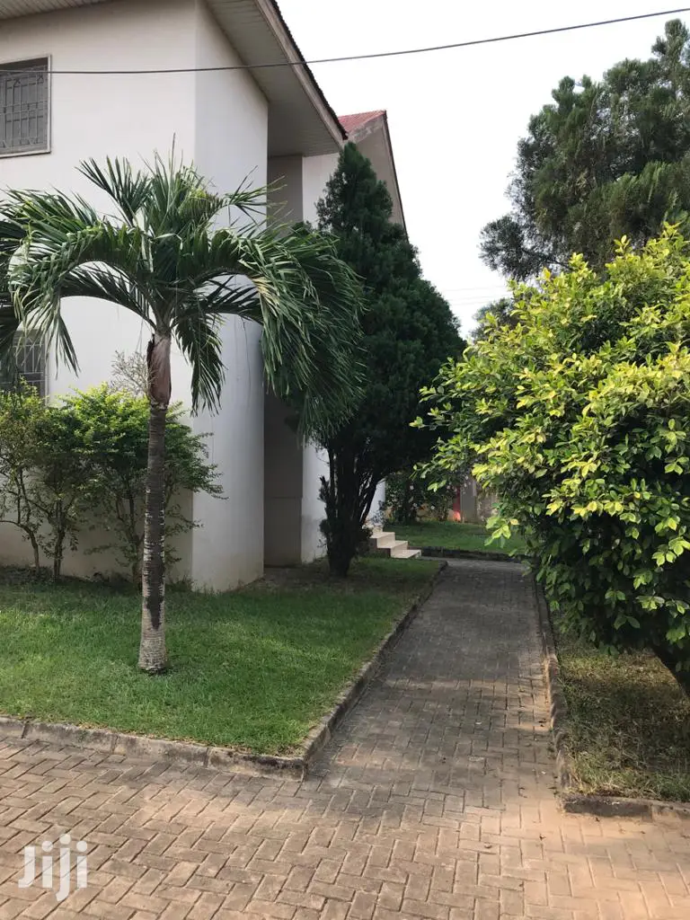 4bdrm House in Bronko Housing, Ekumfi for rent