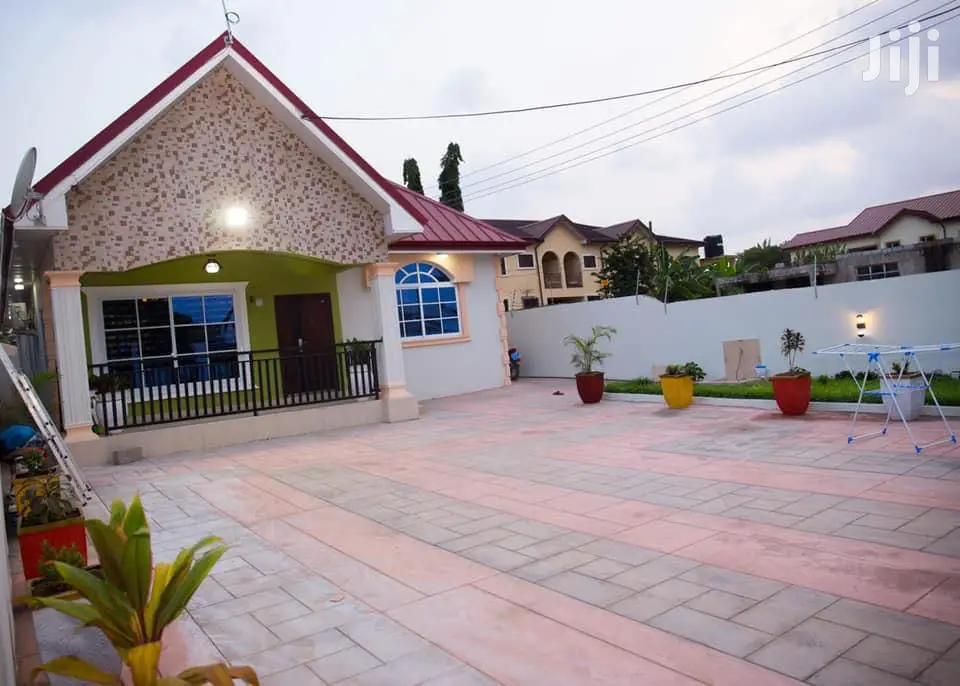 3bdrm House in Bronko Housing, Accra Metropolitan for rent
