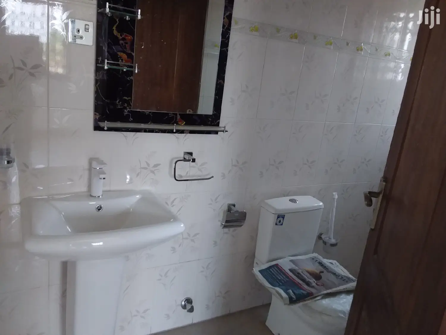 4bdrm House in Bronko Housing, Accra Metropolitan for rent