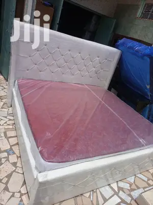White Leather Kings Bed+Mattress