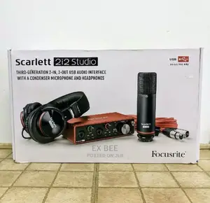 Focusrite Scarlett 2i2 3rd Gen Studio Bundle Set New
