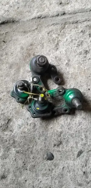 Nissan 4×4 Pickup Set Ball Joints Available