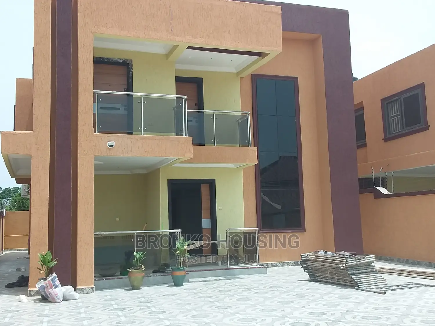 4bdrm House in Bronko Housing, Accra Metropolitan for rent