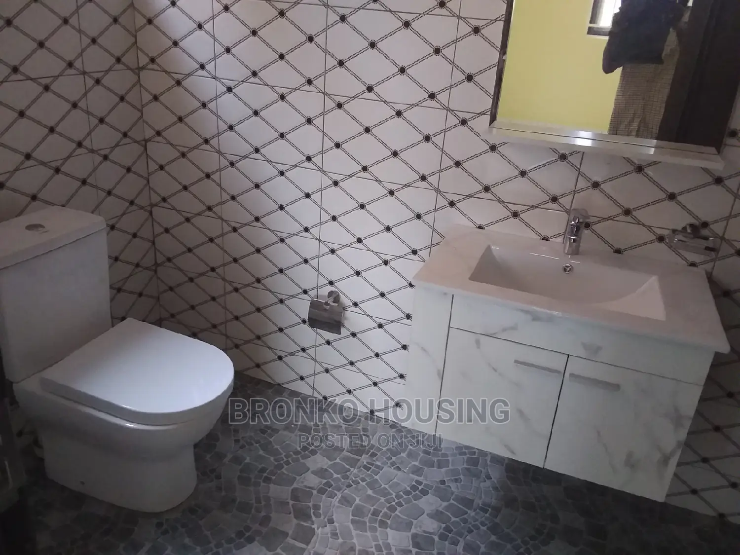 4bdrm House in Bronko Housing, Accra Metropolitan for rent