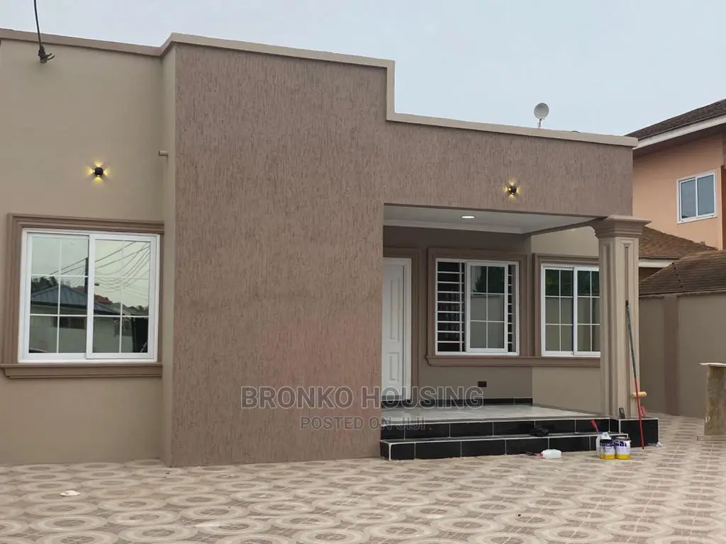 3bdrm House in Bronko Housing, Accra Metropolitan for sale