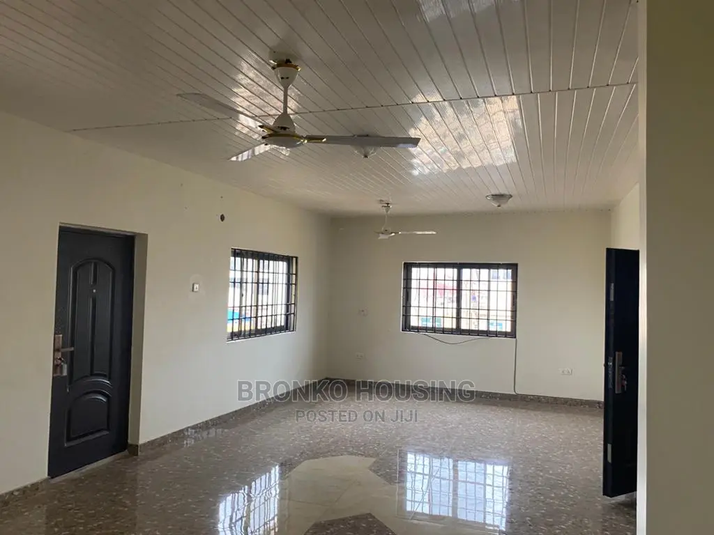 3bdrm House in Bronko Housing, Accra Metropolitan for sale