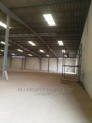 ROADSIDE 3500 SQM WAREHOUSE in Tema