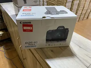 26.2 Megapixel Canon Eos 6D Mark II With Lens