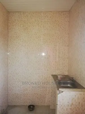 2bdrm Shared Apartment in Bronko Housing, Accra Metropolitan for rent