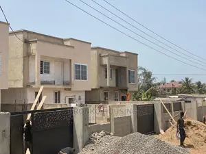 3bdrm House in Bronko Housing, Accra Metropolitan for sale