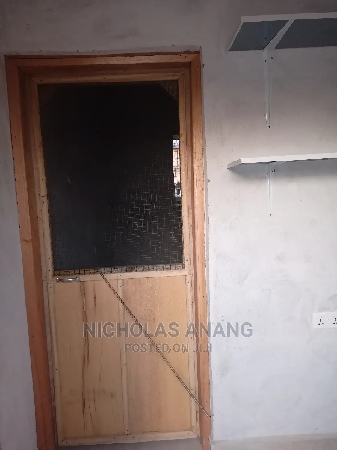 1bdrm House in New Town for rent