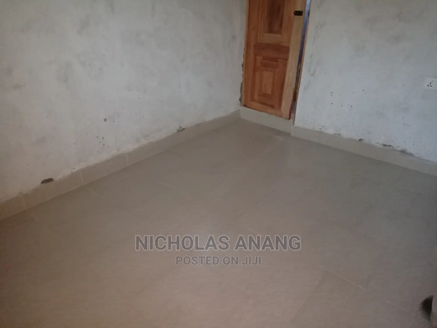 1bdrm House in New Town for rent