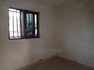 1bdrm House in New Town for rent