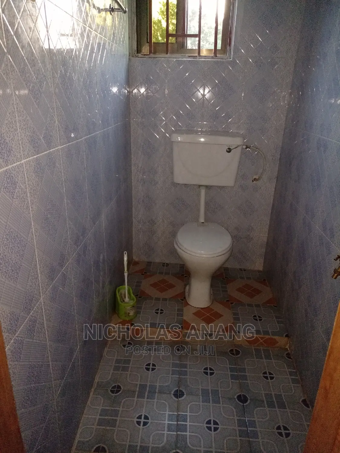 1bdrm House in New Town for rent
