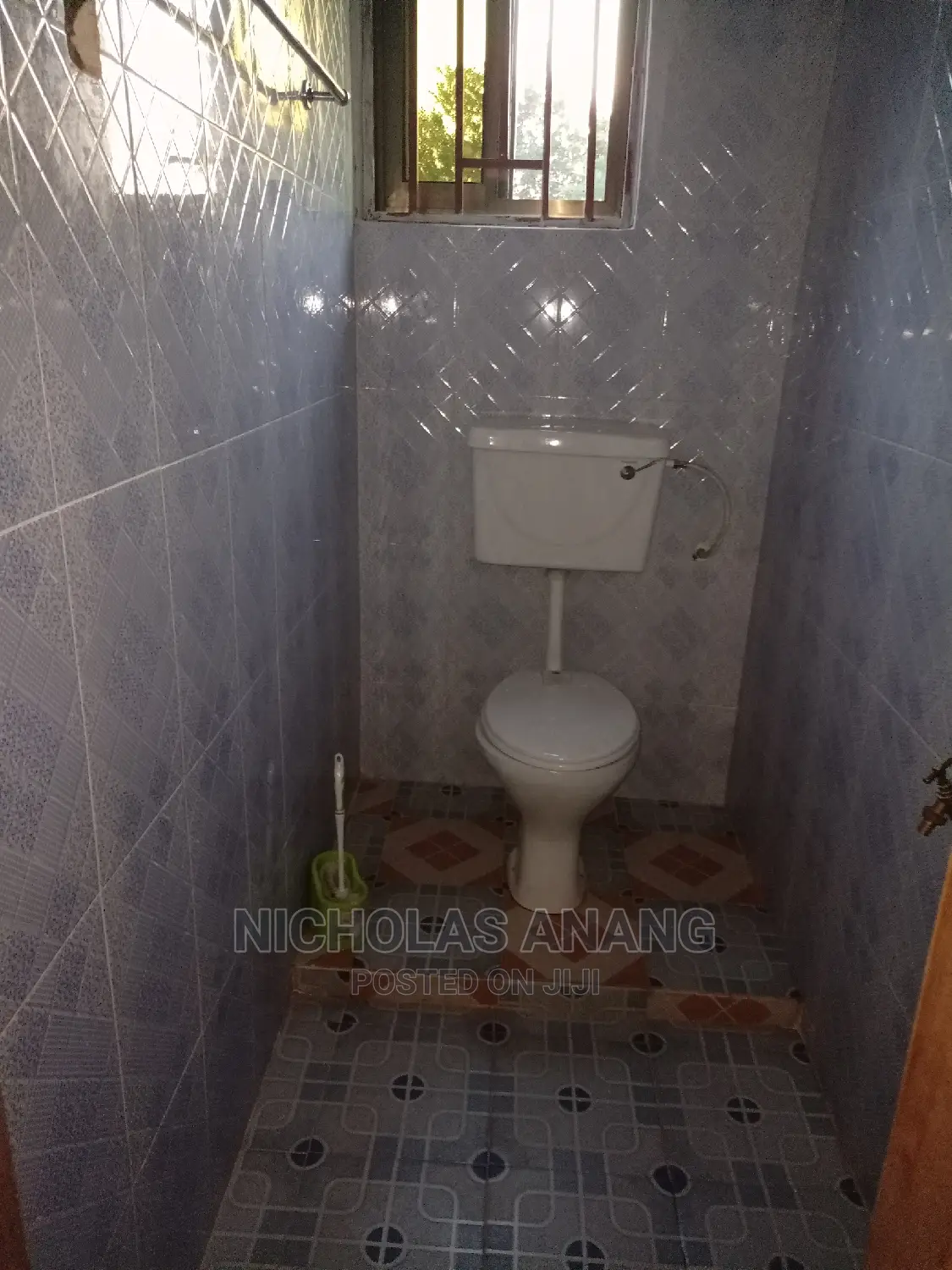 1bdrm House in New Town for rent