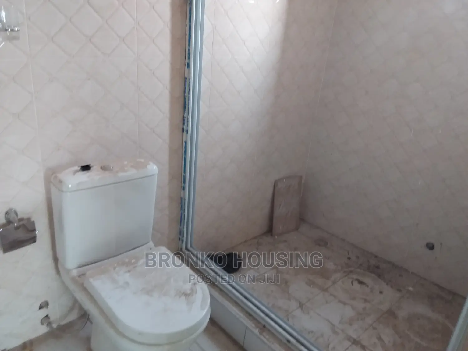 2bdrm Shared Apartment in Bronko Housing, Accra Metropolitan for rent