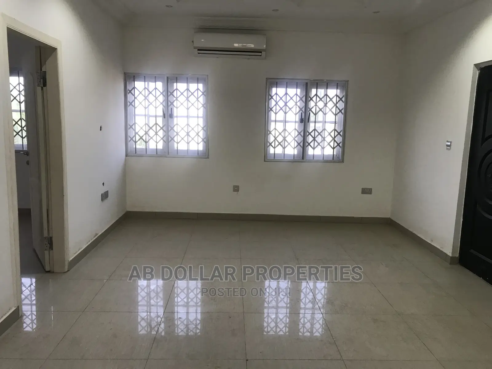 3 Bedrooms House for Sale