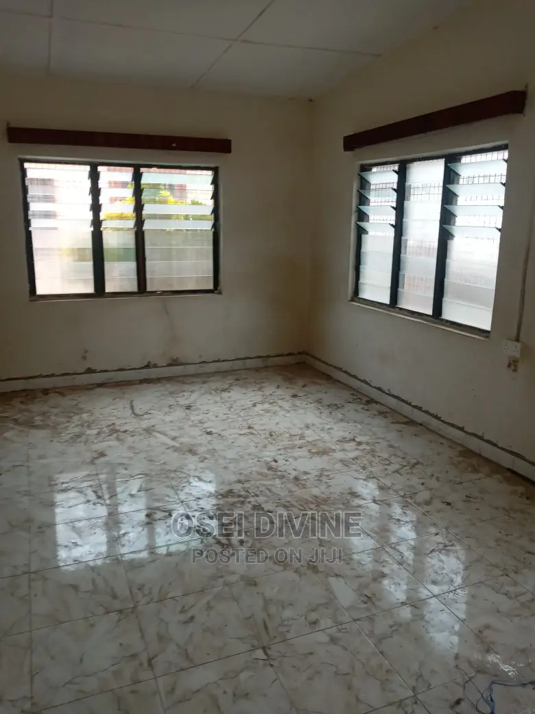 Cool 2-Bedrooms S/C Apartment Dansoman