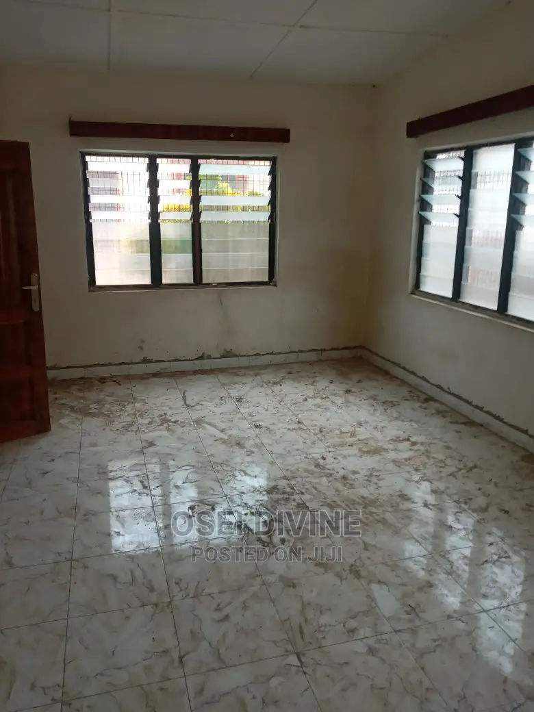 Cool 2-Bedrooms S/C Apartment Dansoman