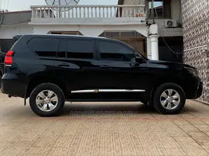 Car Rentals Prado for Rent in Accra . Landcruisers Prados