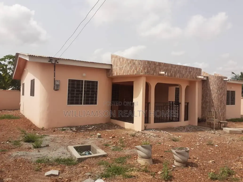 3bdrm House in Coastal Estate, Spintex for rent