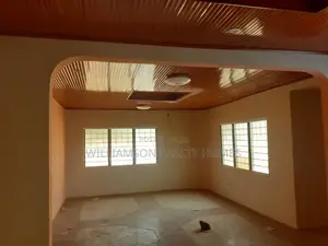 3bdrm House in Coastal Estate, Spintex for rent