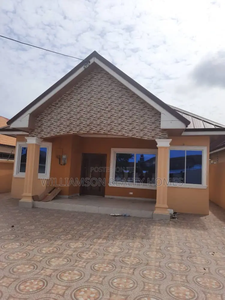 3bdrm House in Tempo Estate, Spintex for rent