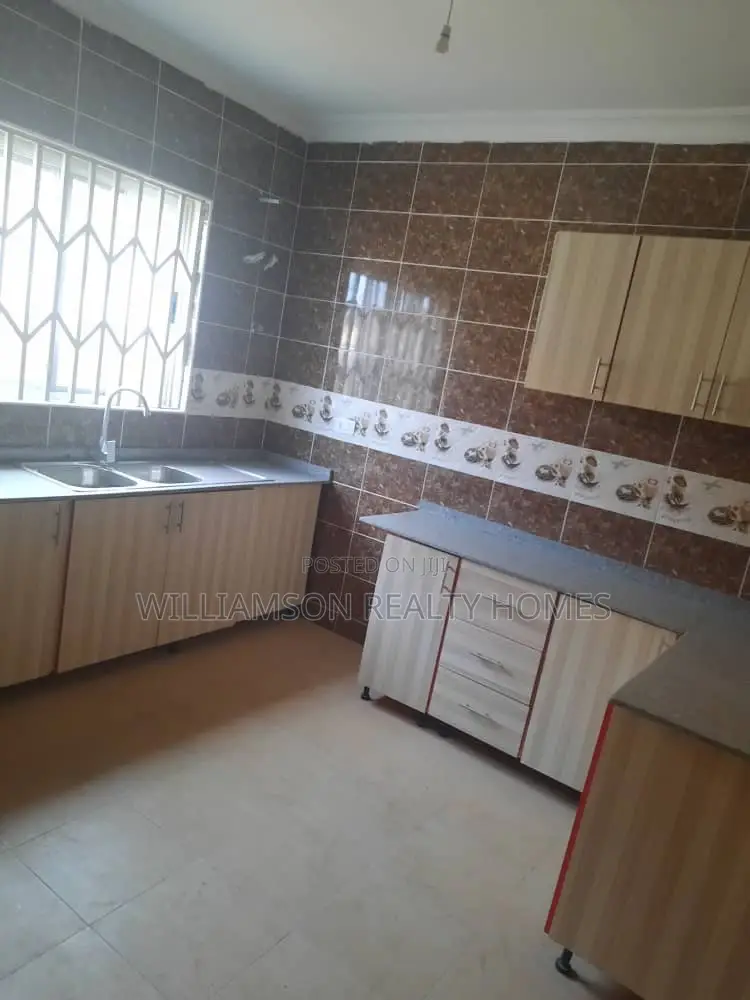 3bdrm House in Tempo Estate, Spintex for rent
