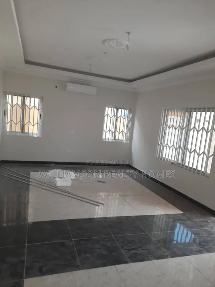 3bdrm House in Tempo Estate, Spintex for rent