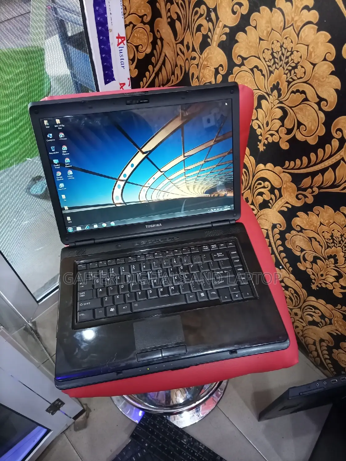 New Laptop Toshiba dynaEdge DE-100 4GB Intel Core 2 Duo HDD 160GB