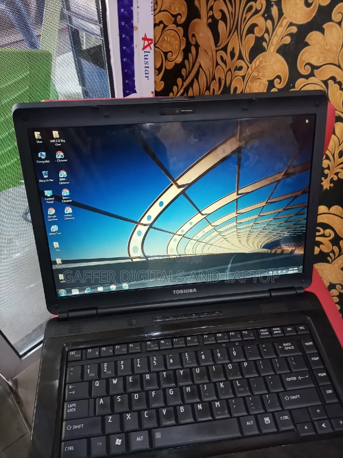 New Laptop Toshiba dynaEdge DE-100 4GB Intel Core 2 Duo HDD 160GB