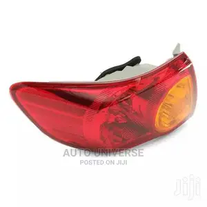 Toyota Corolla Tail Light Pair