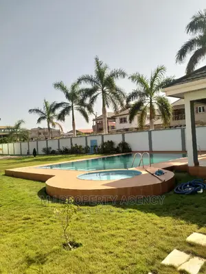 3bdrm Townhouse / Terrace in Community 25 Hfc, Tema Metropolitan