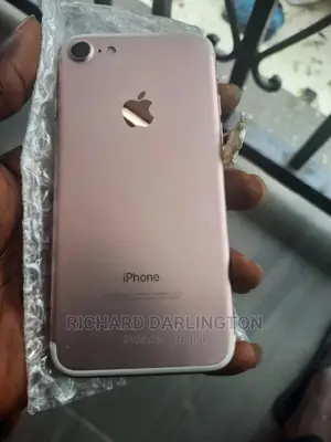 Apple iPhone 7 128 GB Gold