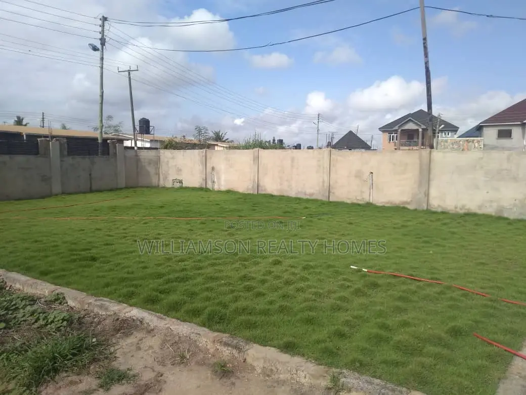4bdrm Duplex in Regimanuel Estate, Spintex for rent