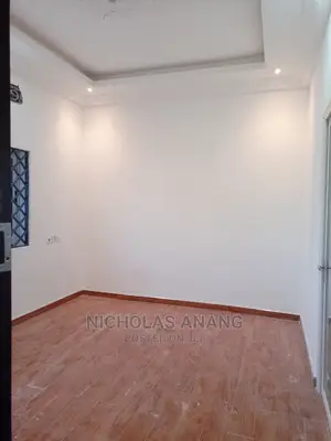 1bdrm House in New Town for rent