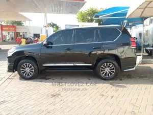 Rent a Toyota Landcruiser Prado With a Driver in Ghana. Rent